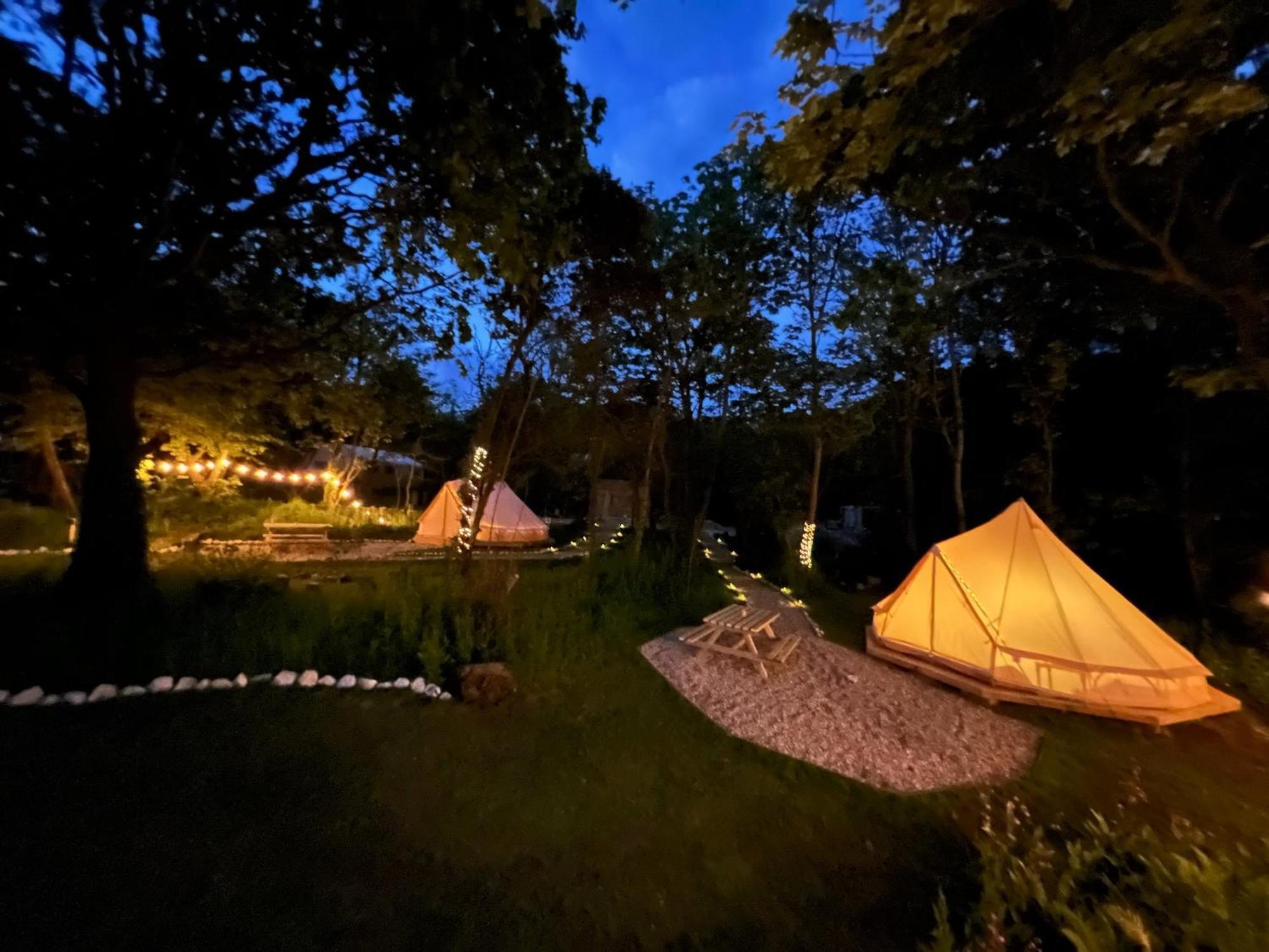 Glamping At Camp Corve Hotel Chale Exterior photo