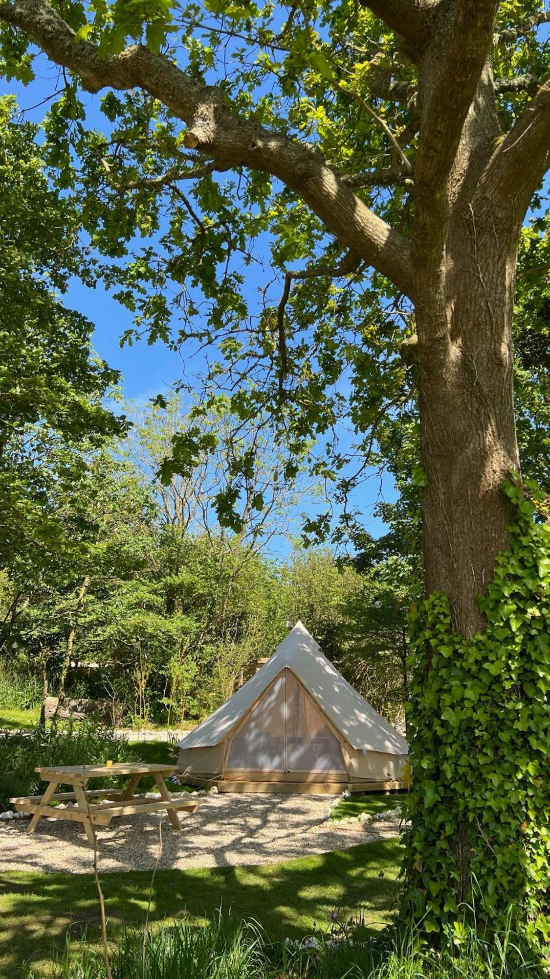 Glamping At Camp Corve Hotel Chale Exterior photo